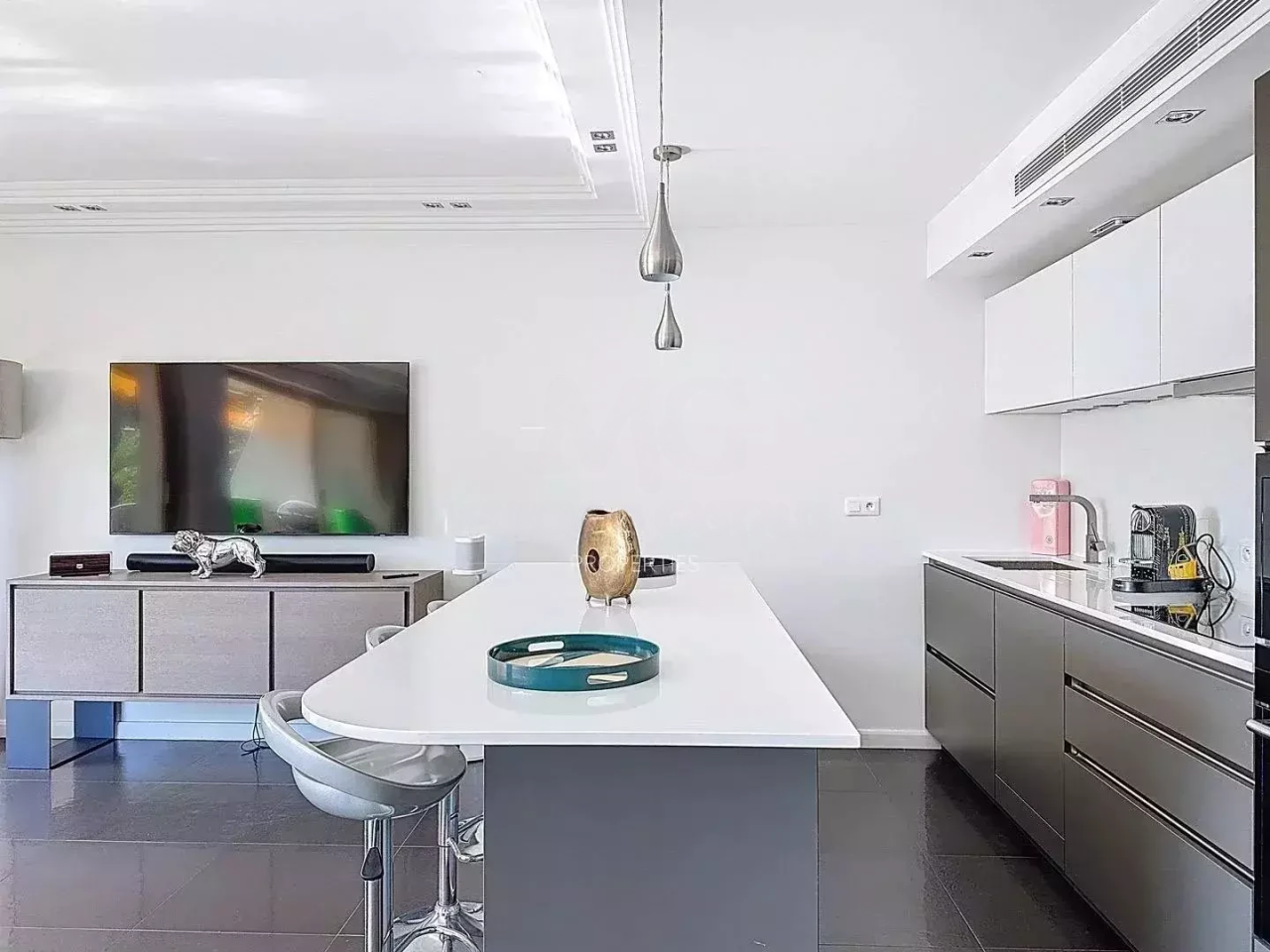 Flat in Cannes, France, 103 m² - picture 7
