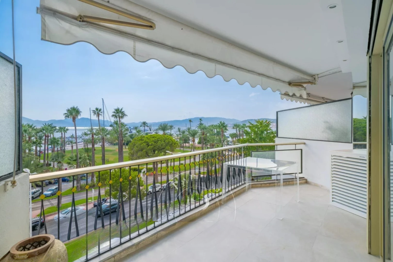 Flat in Cannes, France, 95 m² - picture 7