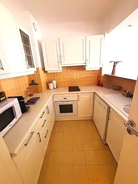 Flat in Cannes, France, 44 m² - picture 8