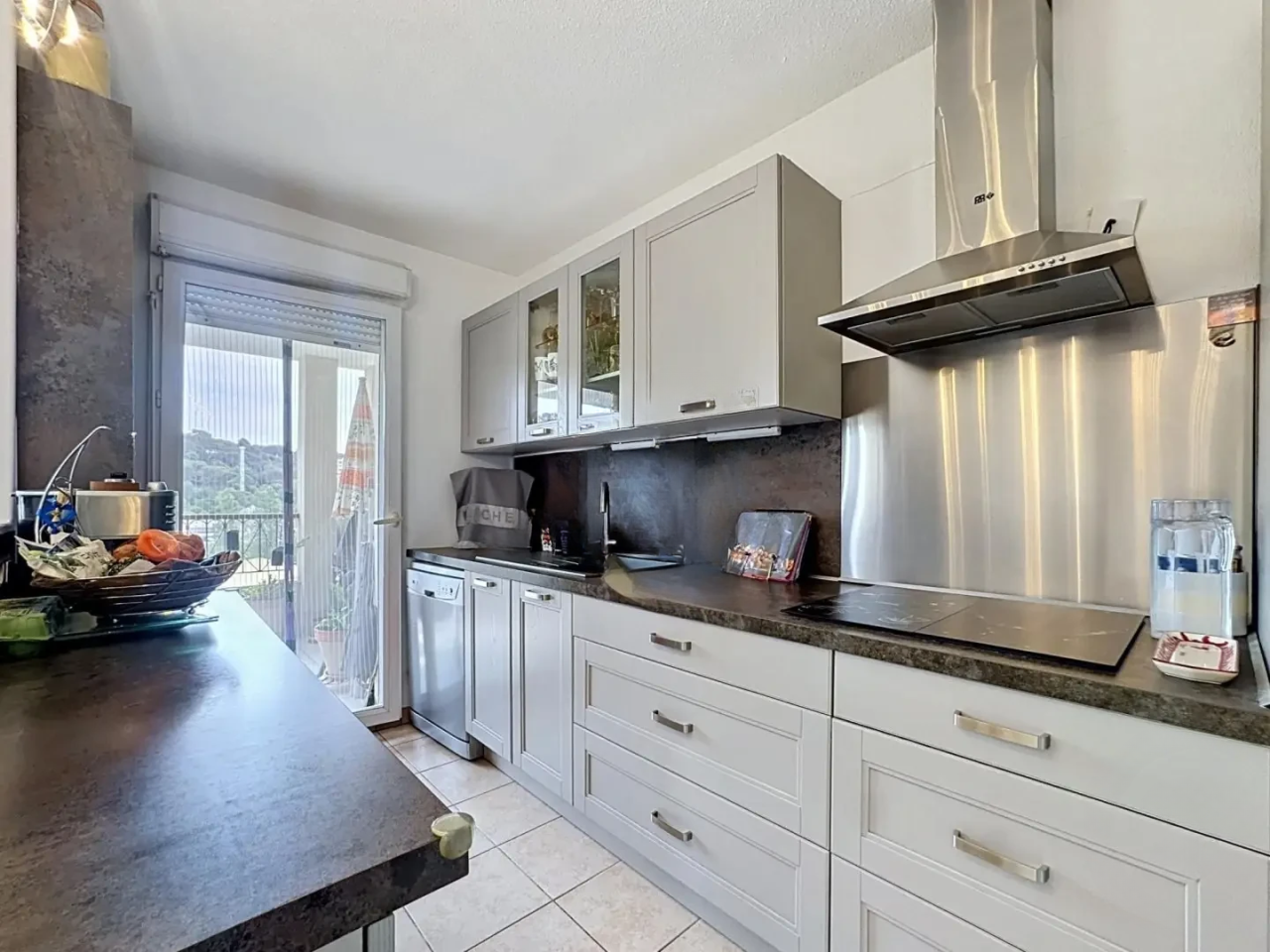 Flat in Cannes, France, 60 m² - picture 8