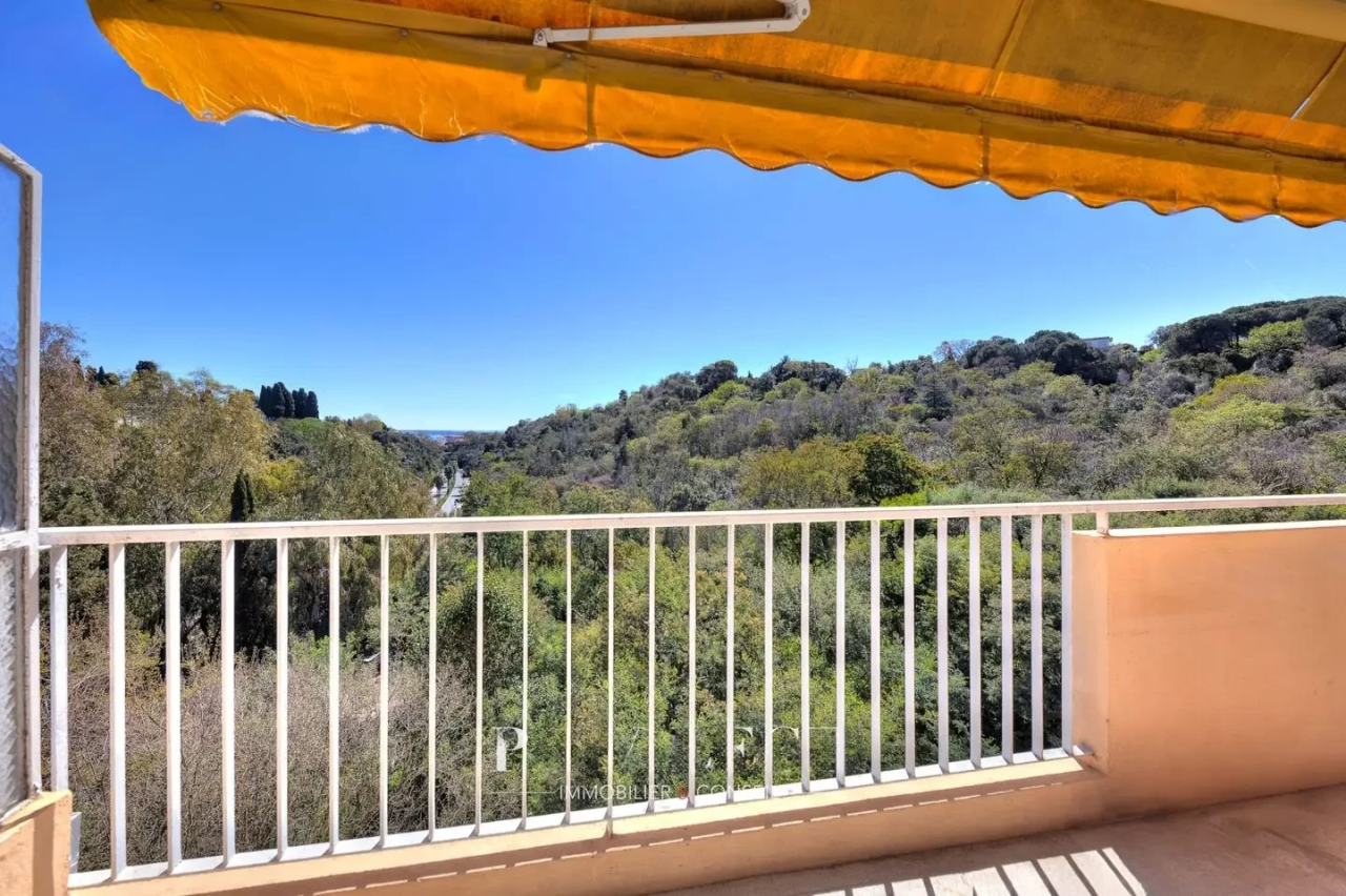 Flat in Cannes, France, 57 m² - picture 16