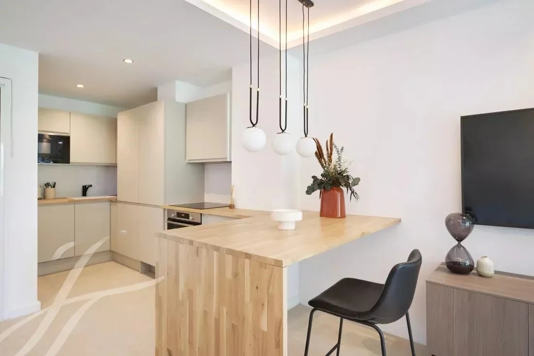 Flat in Cannes, France, 140 m² - picture 16