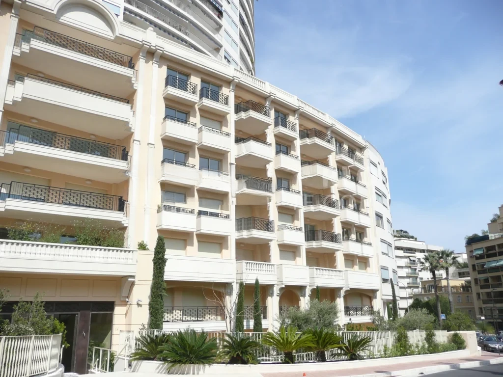 Wohnung in Saint-Roman, Monaco, 81 m² - Foto 1