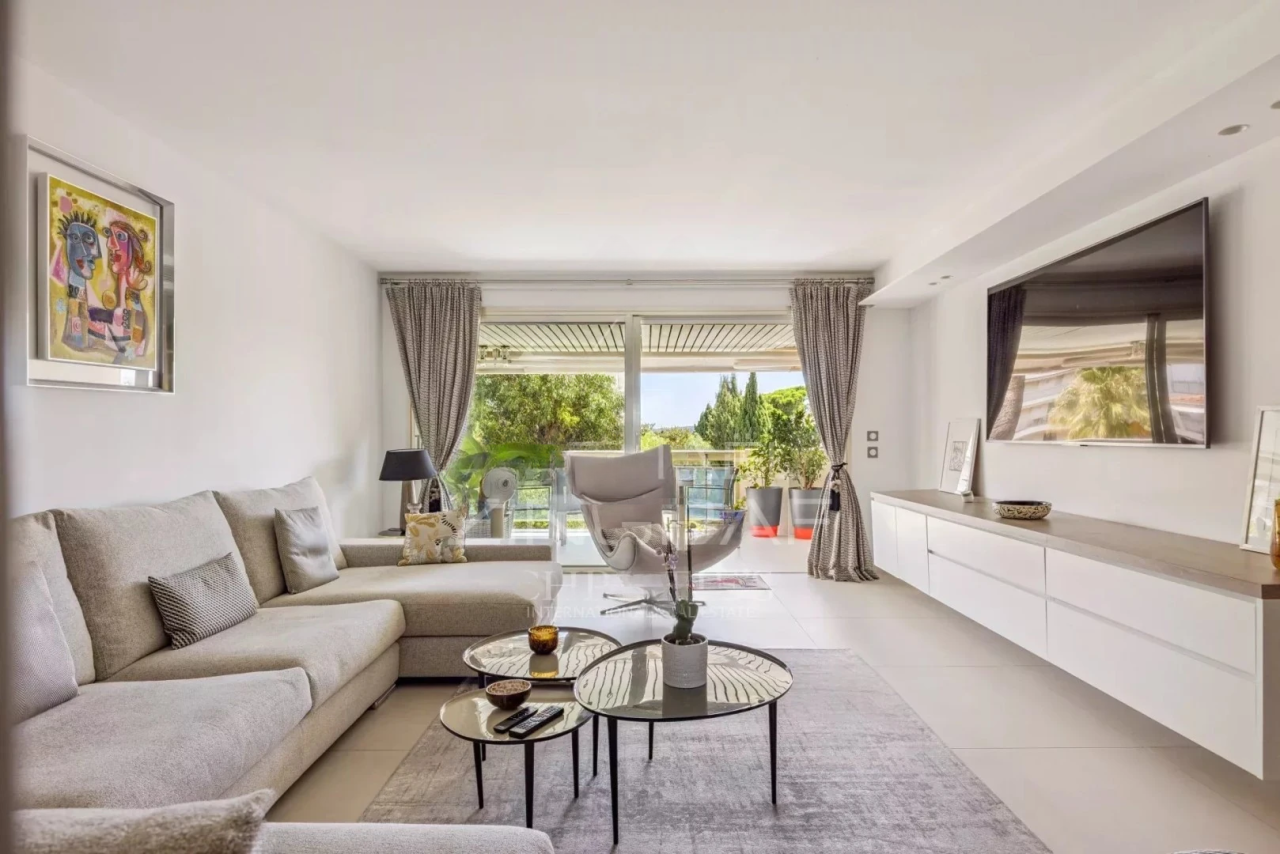 Maison à Cannes, France, 103 m² - image 1