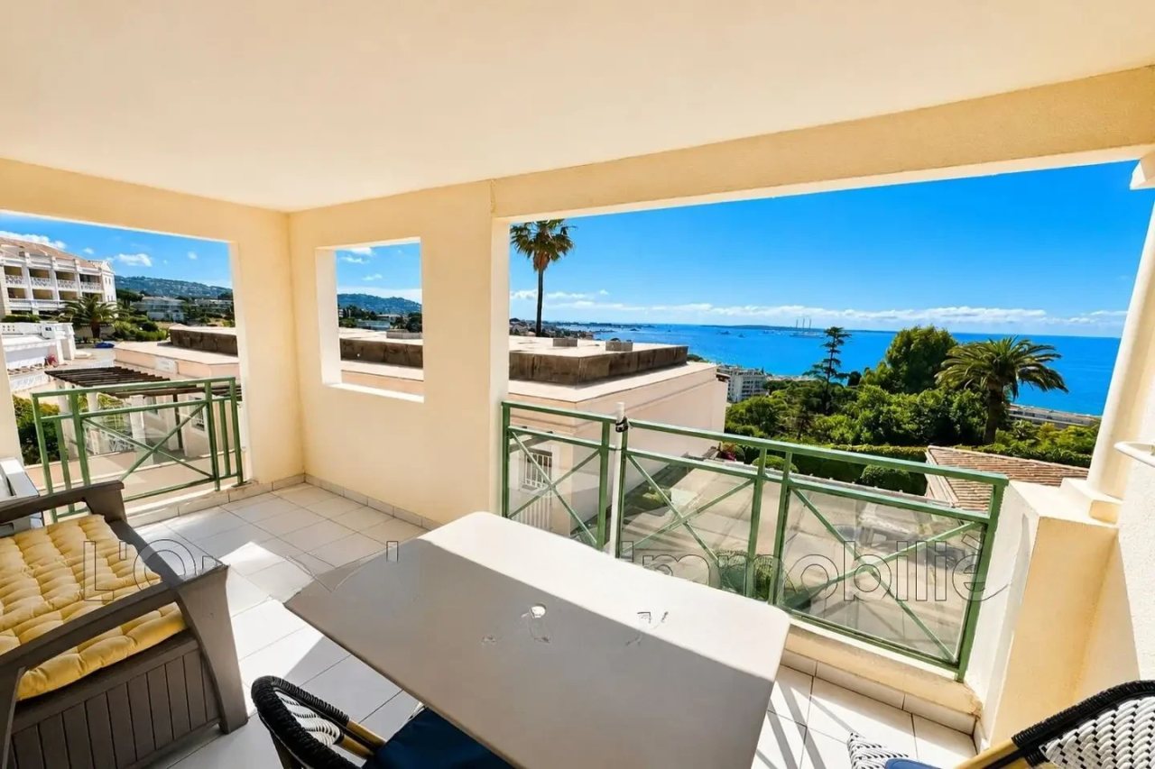 Appartement à Cannes, France, 34 m² - image 1