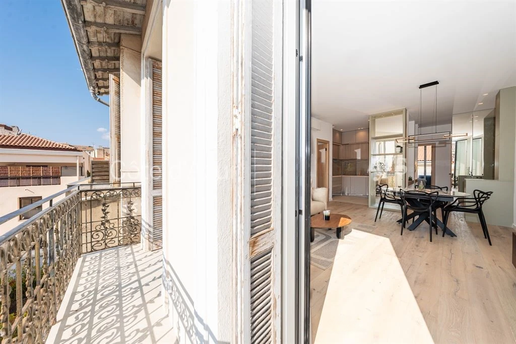 Flat in Cannes, France, 85 m² - picture 1