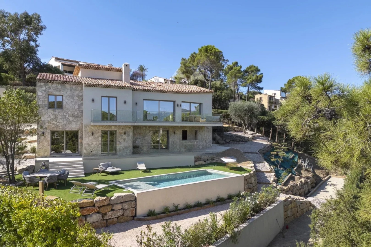 Flat in Cannes, France, 290 m² - picture 2