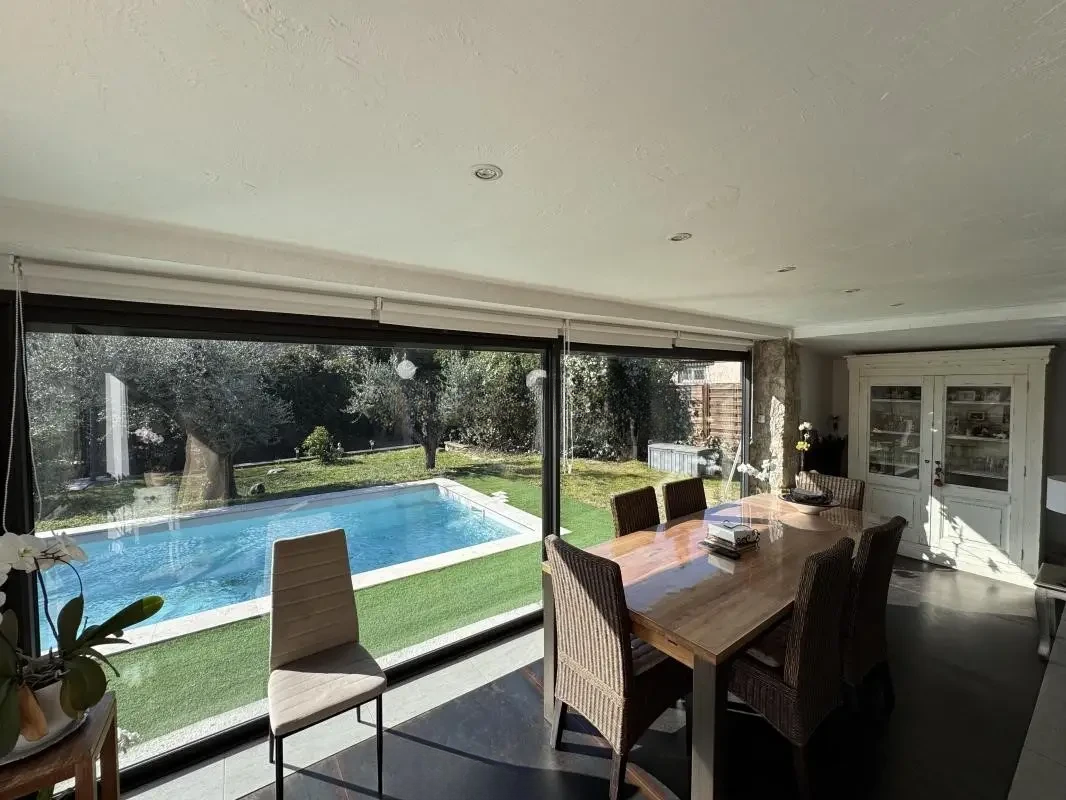 Flat in Cannes, France, 147 m² - picture 3