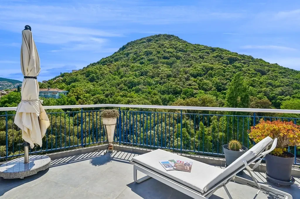 Flat in Cannes, France, 110 m² - picture 4