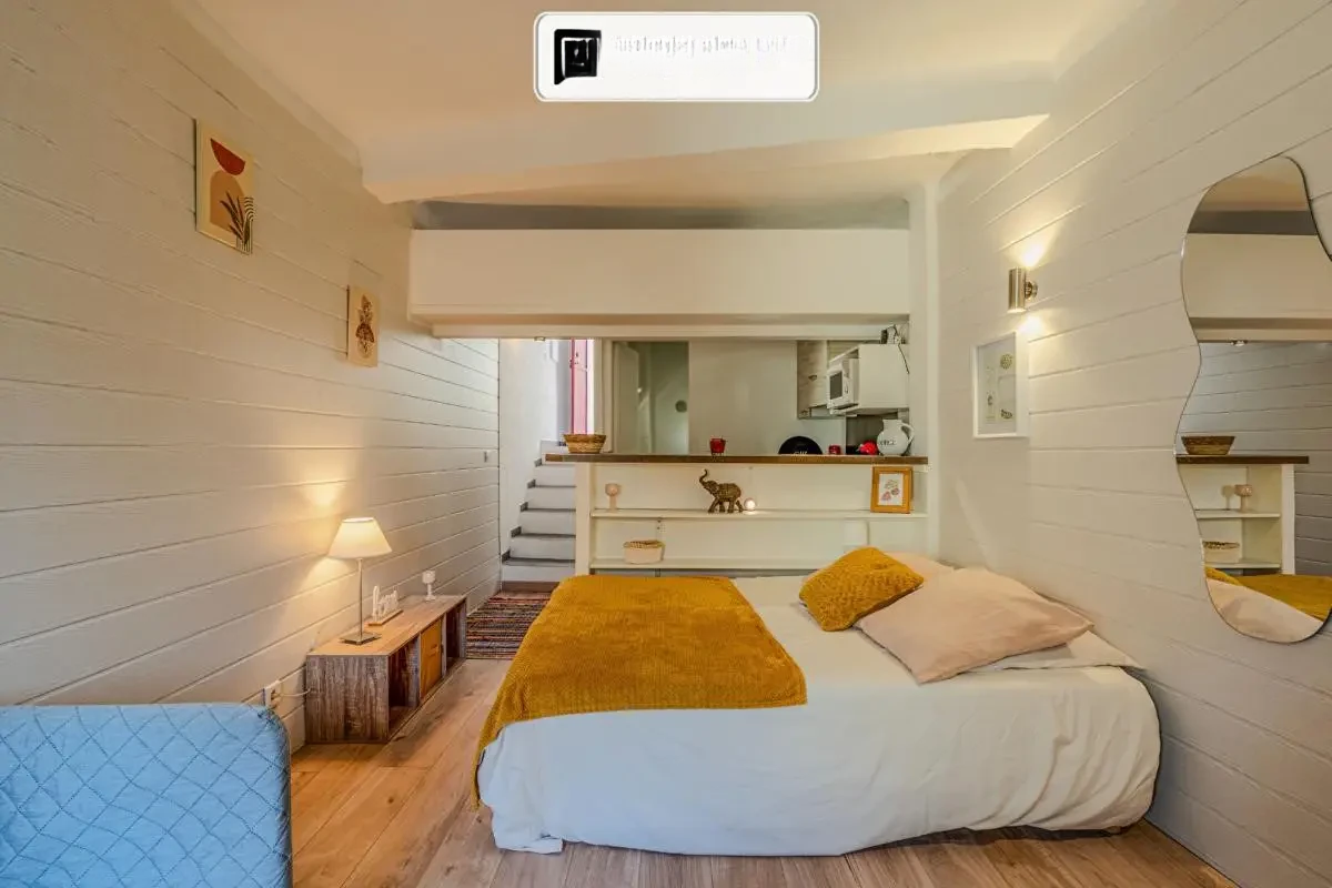 Flat in Cannes, France, 22 m² - picture 4