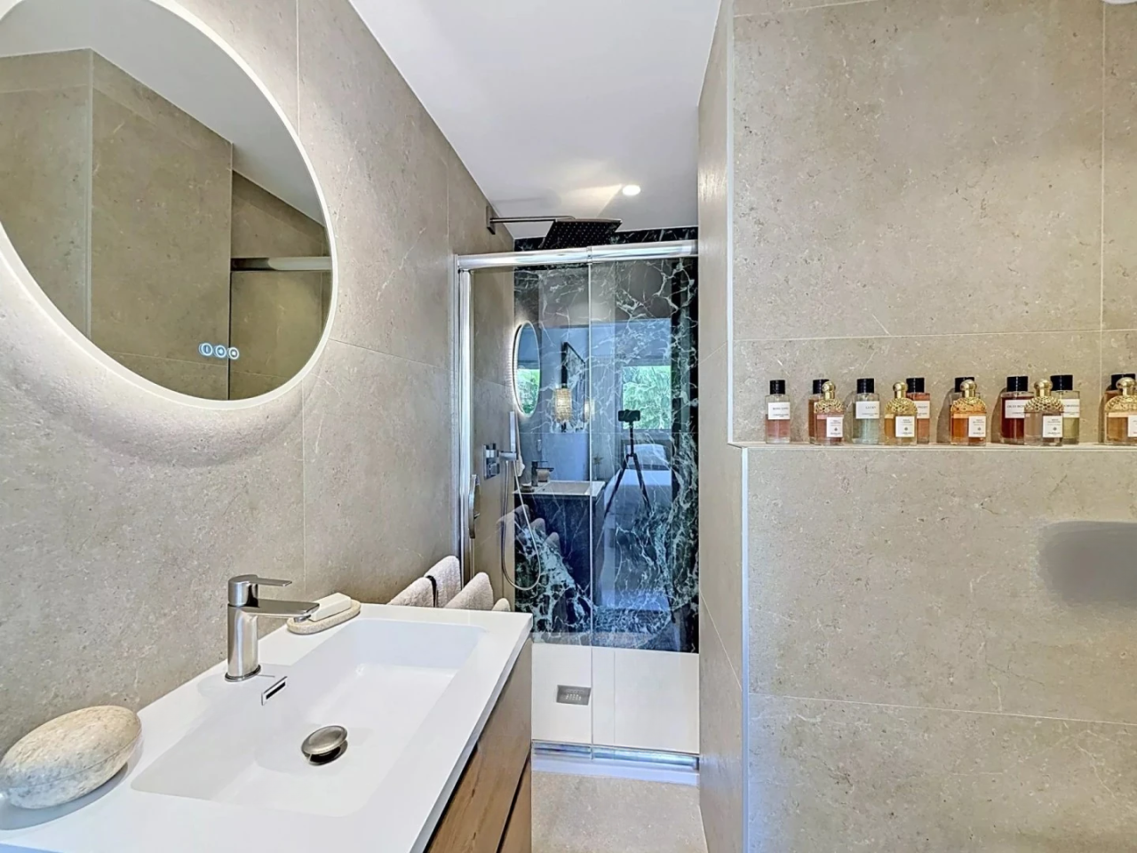 Flat in Cannes, France, 73 m² - picture 4