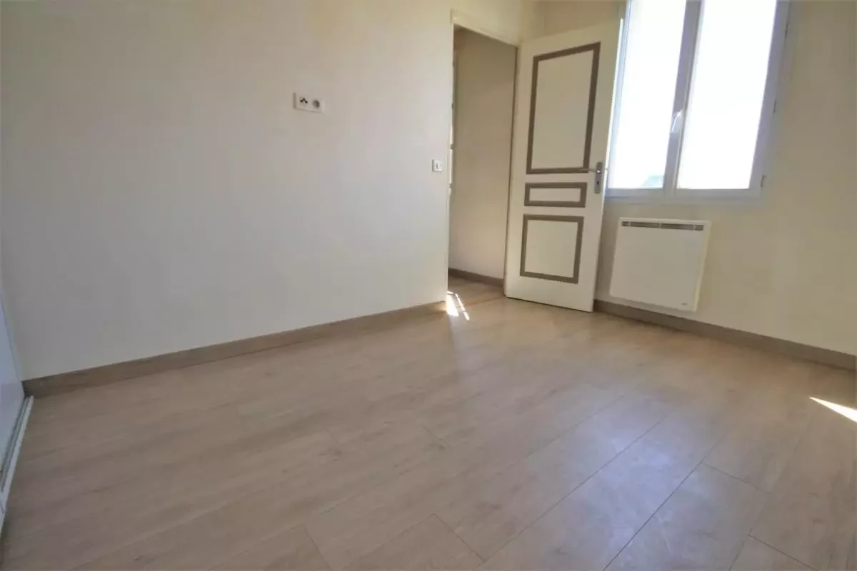 Flat in Cannes, France, 35 m² - picture 4
