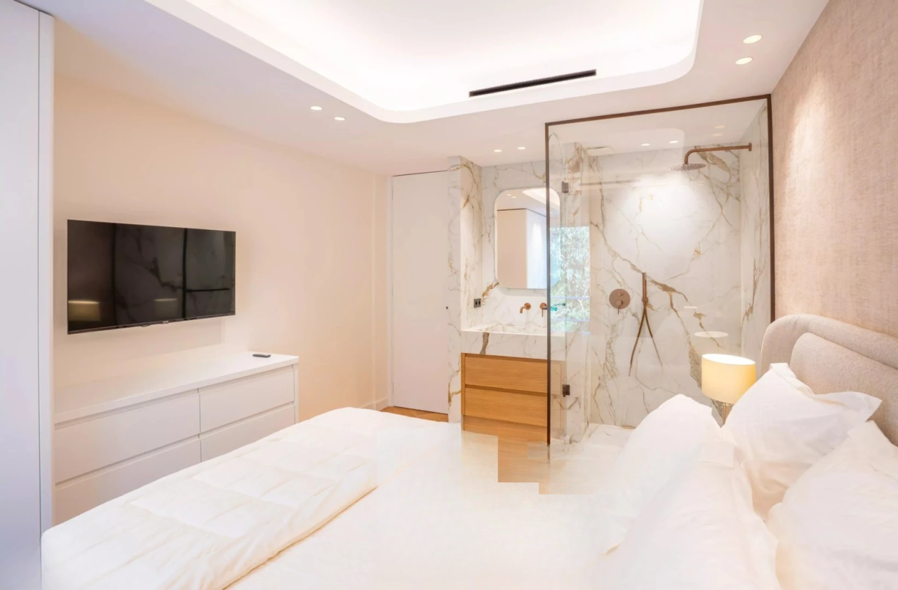 Flat in Cannes, France, 87 m² - picture 6