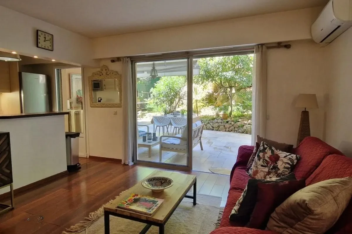 Flat in Cannes, France, 47 m² - picture 6