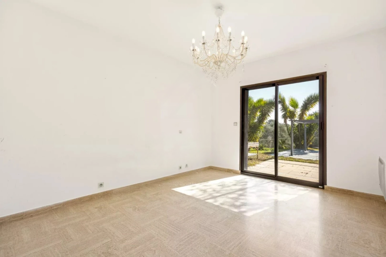 Flat in Cannes, France, 220 m² - picture 6