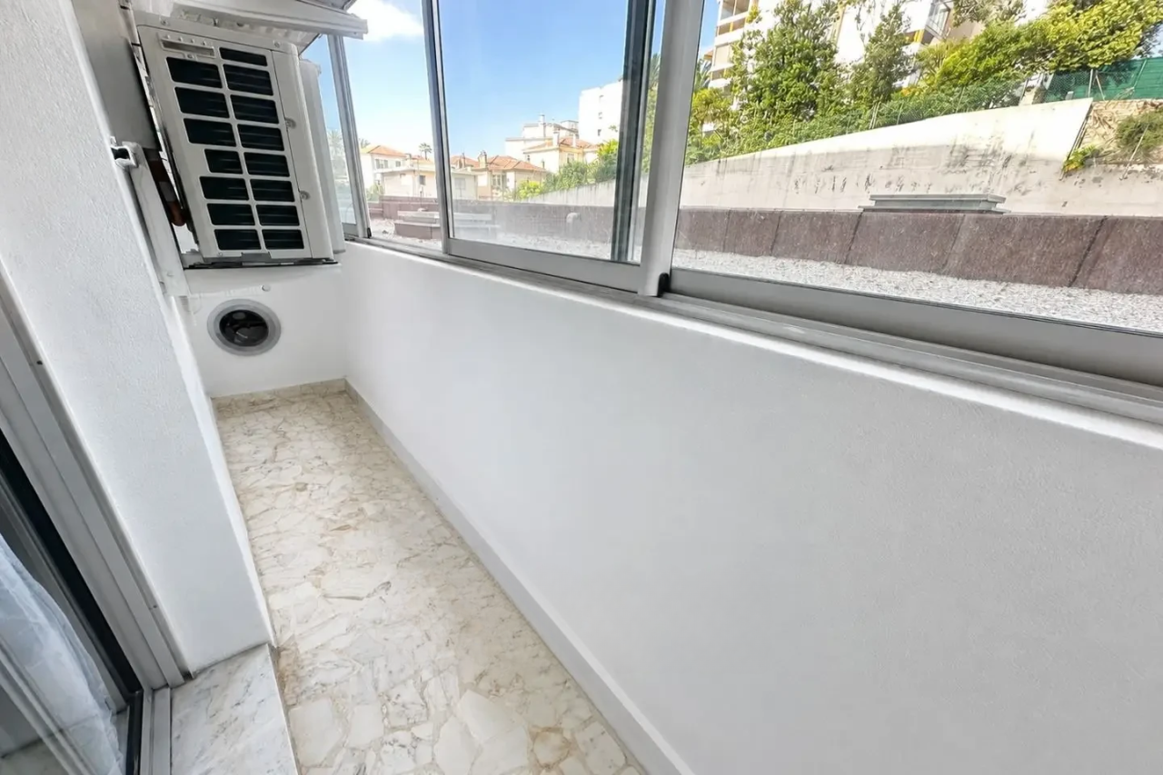 Flat in Cannes, France, 76 m² - picture 6
