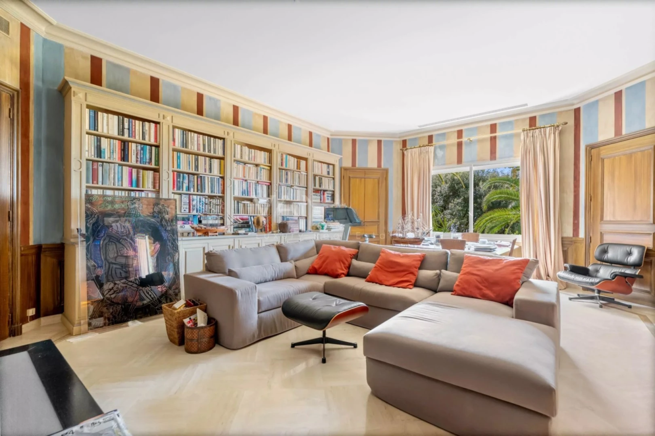Flat in Cannes, France, 682 m² - picture 7