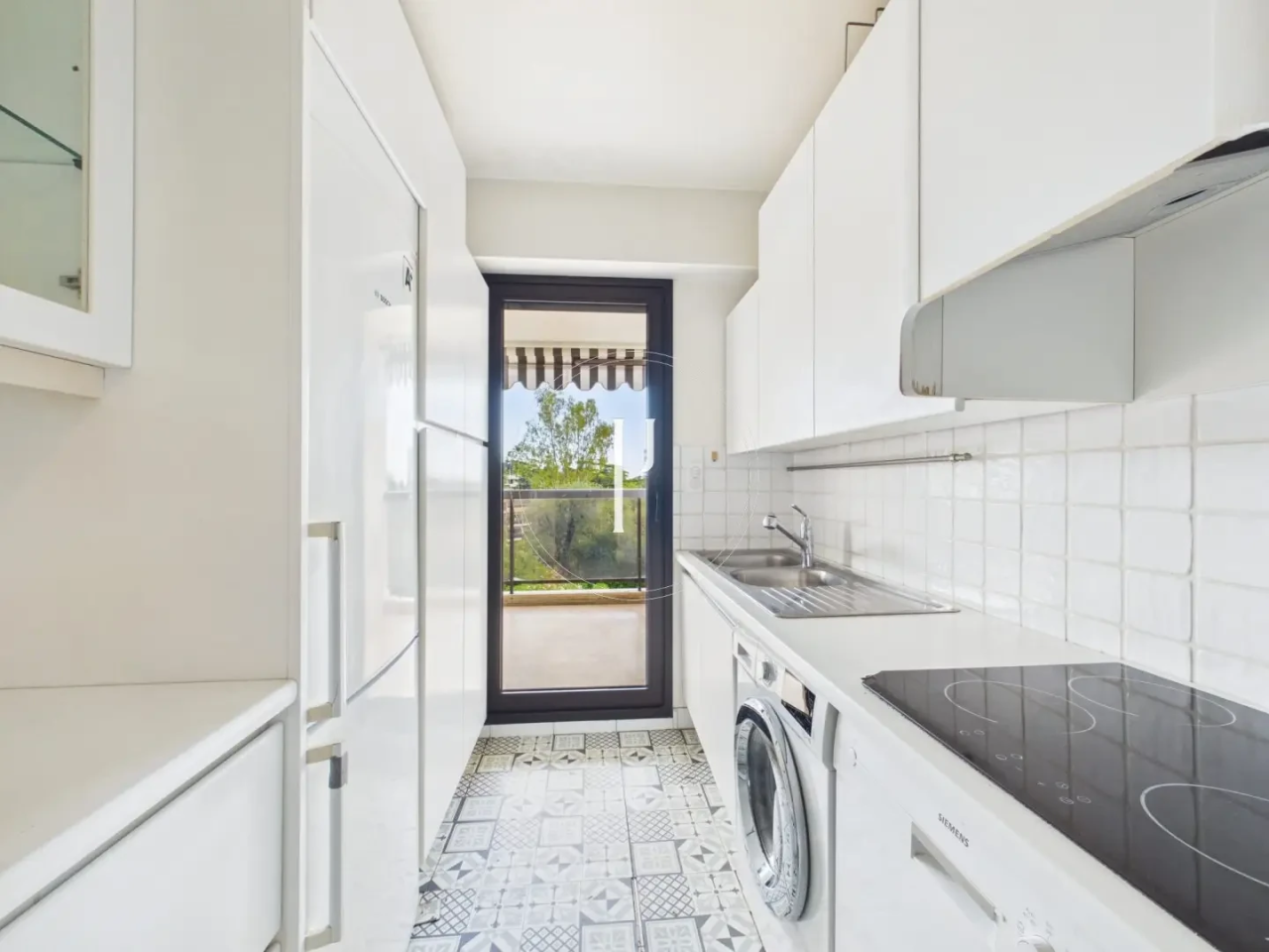 Flat in Cannes, France, 108 m² - picture 7