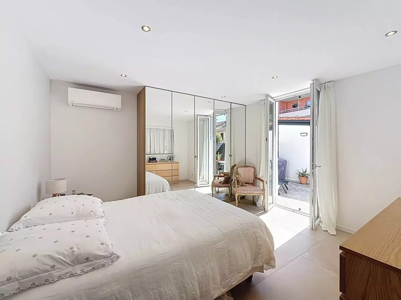 Flat in Cannes, France, 43 m² - picture 7