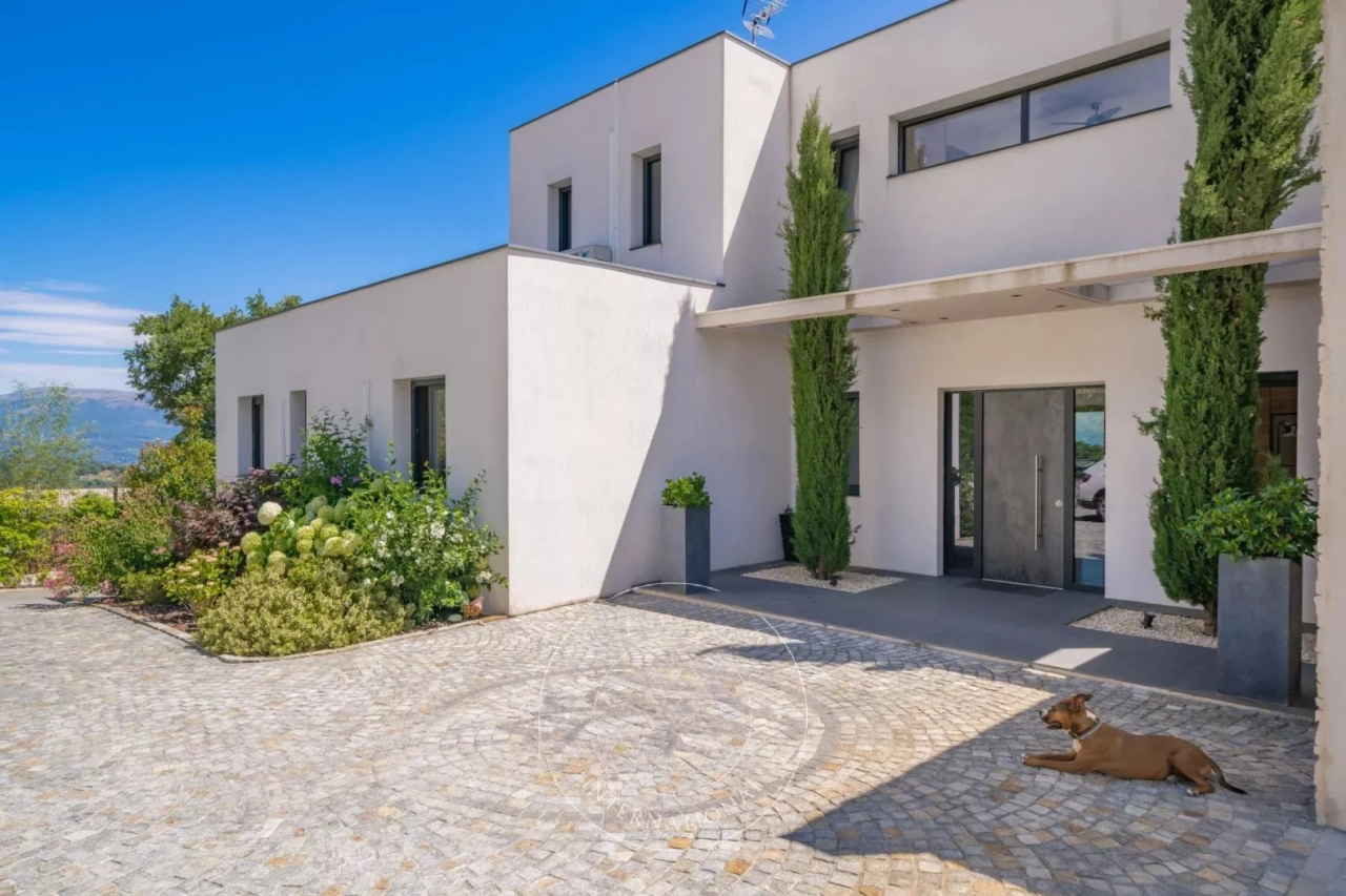 Flat in Cannes, France, 221 m² - picture 8