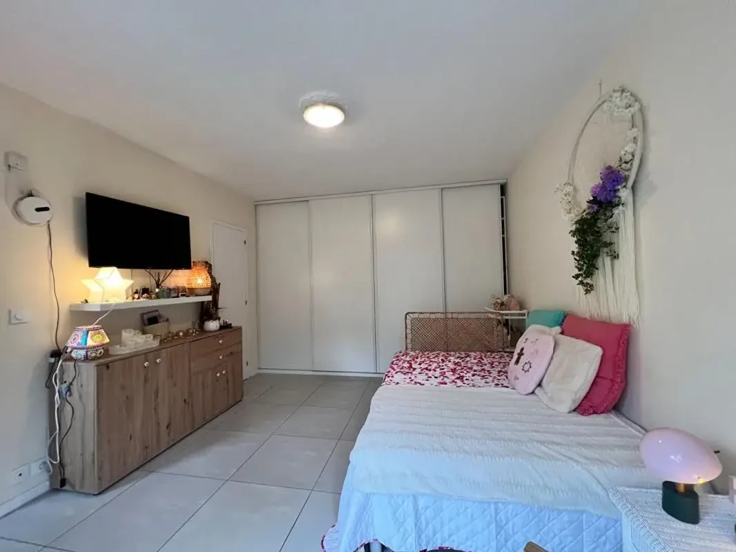 Flat in Cannes, France, 22 m² - picture 8