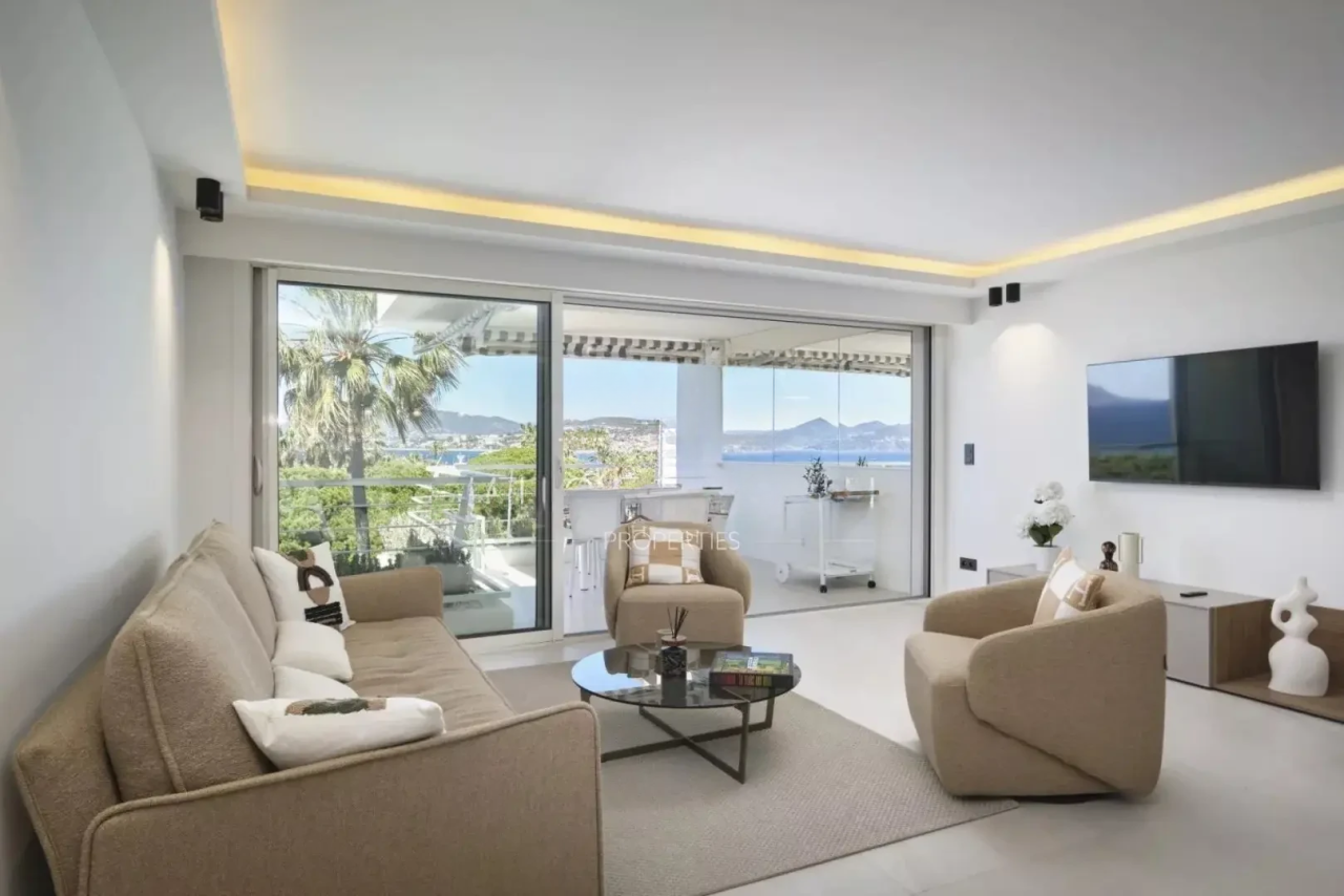 Flat in Cannes, France, 110 m² - picture 8