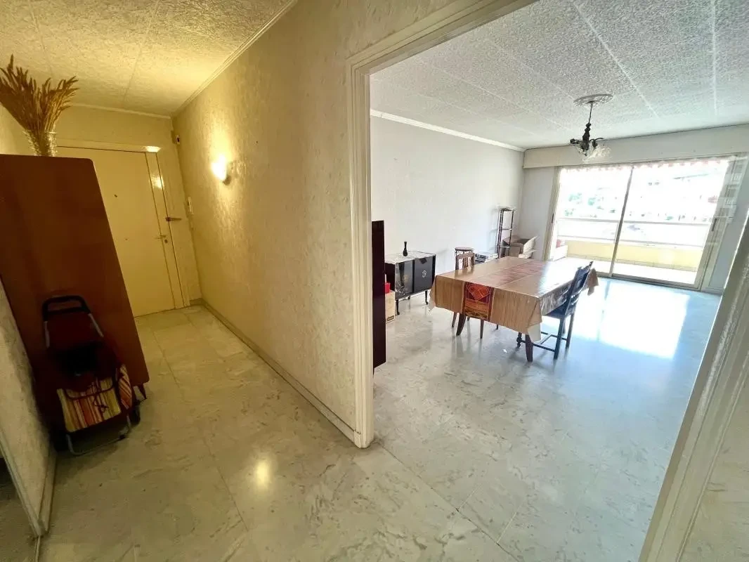 Flat in Cannes, France, 75 m² - picture 8