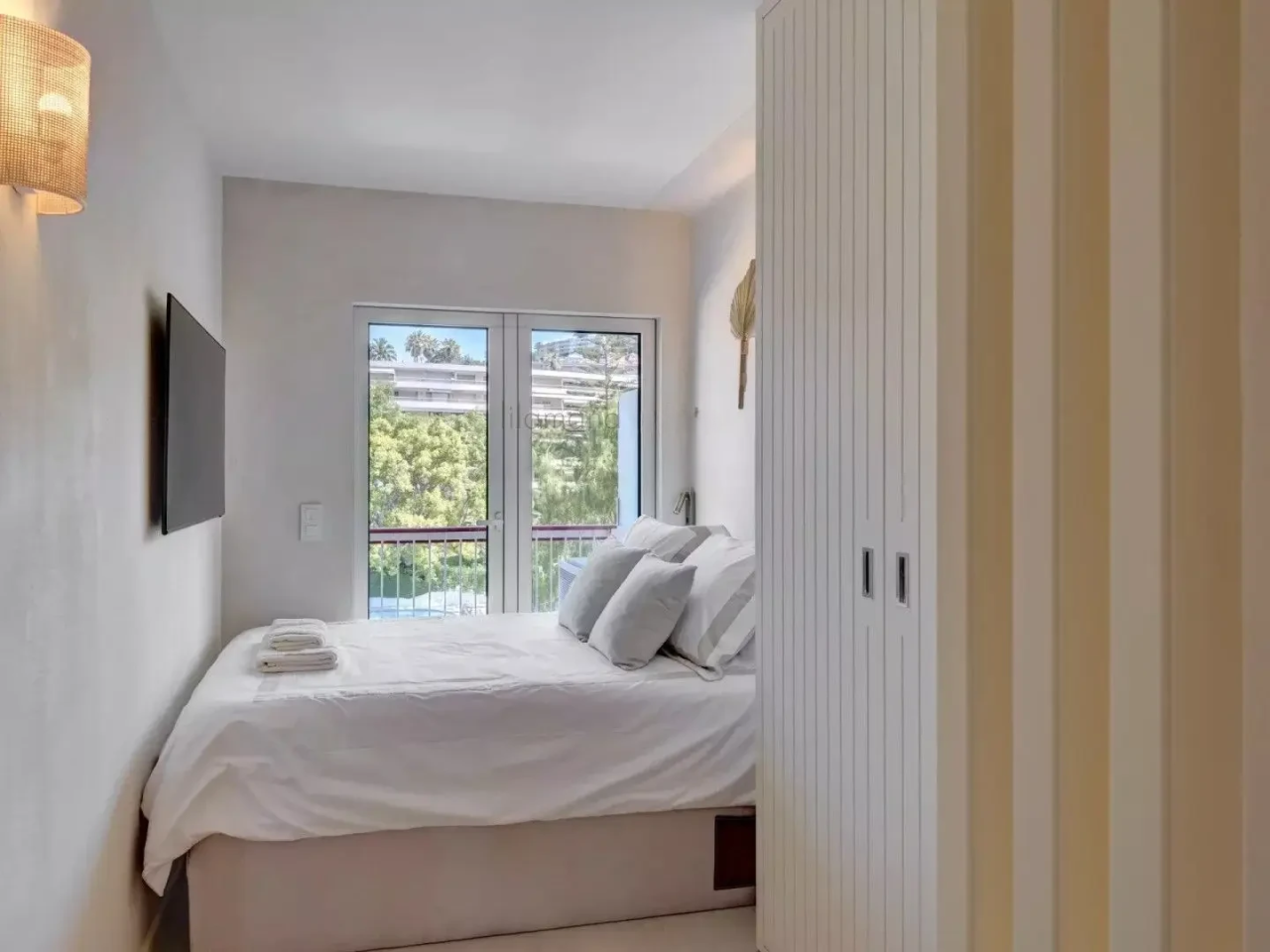 Flat in Cannes, France, 55 m² - picture 9
