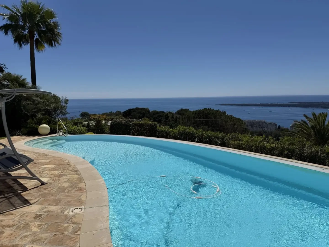 Flat in Cannes, France, 280 m² - picture 9