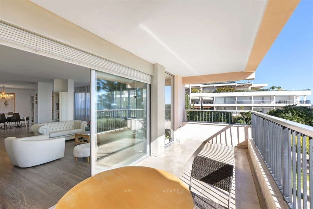 Flat in Cannes, France, 182 m² - picture 10