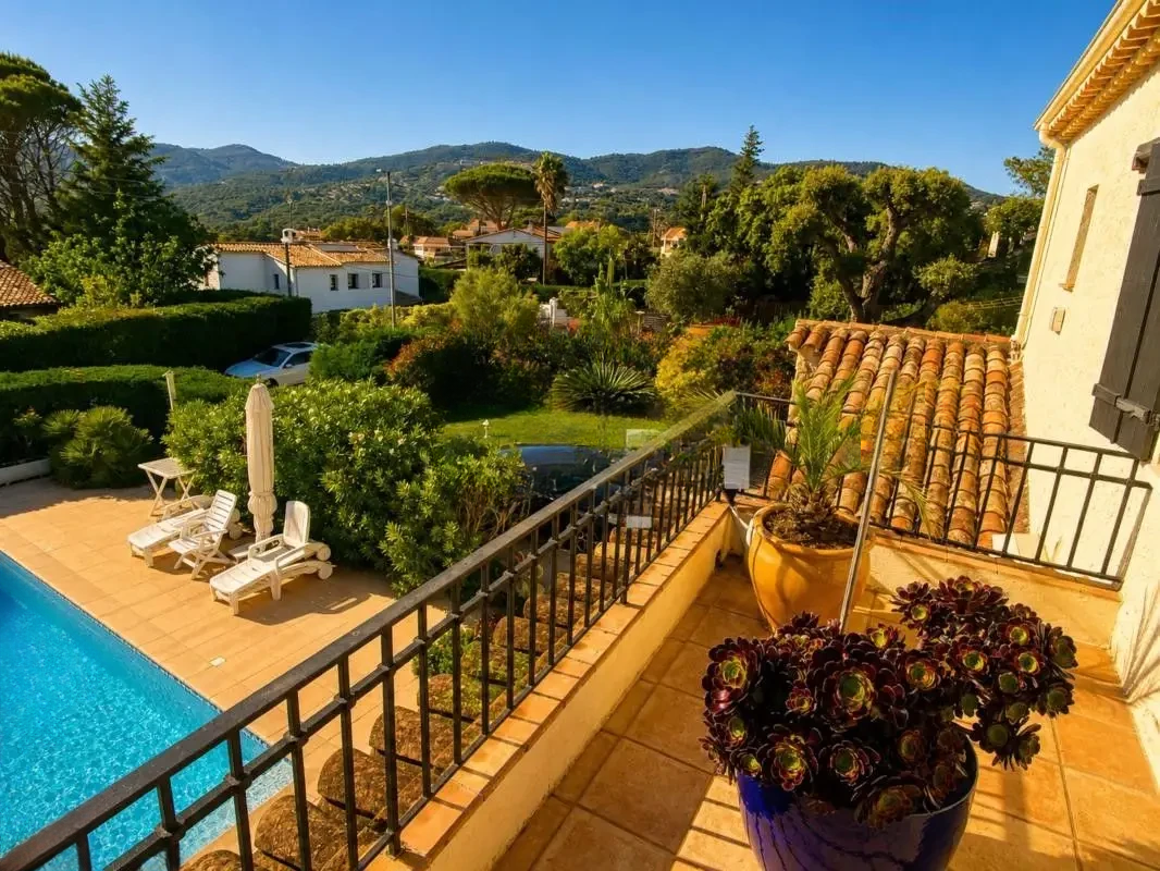 Flat in Cannes, France, 117 m² - picture 10
