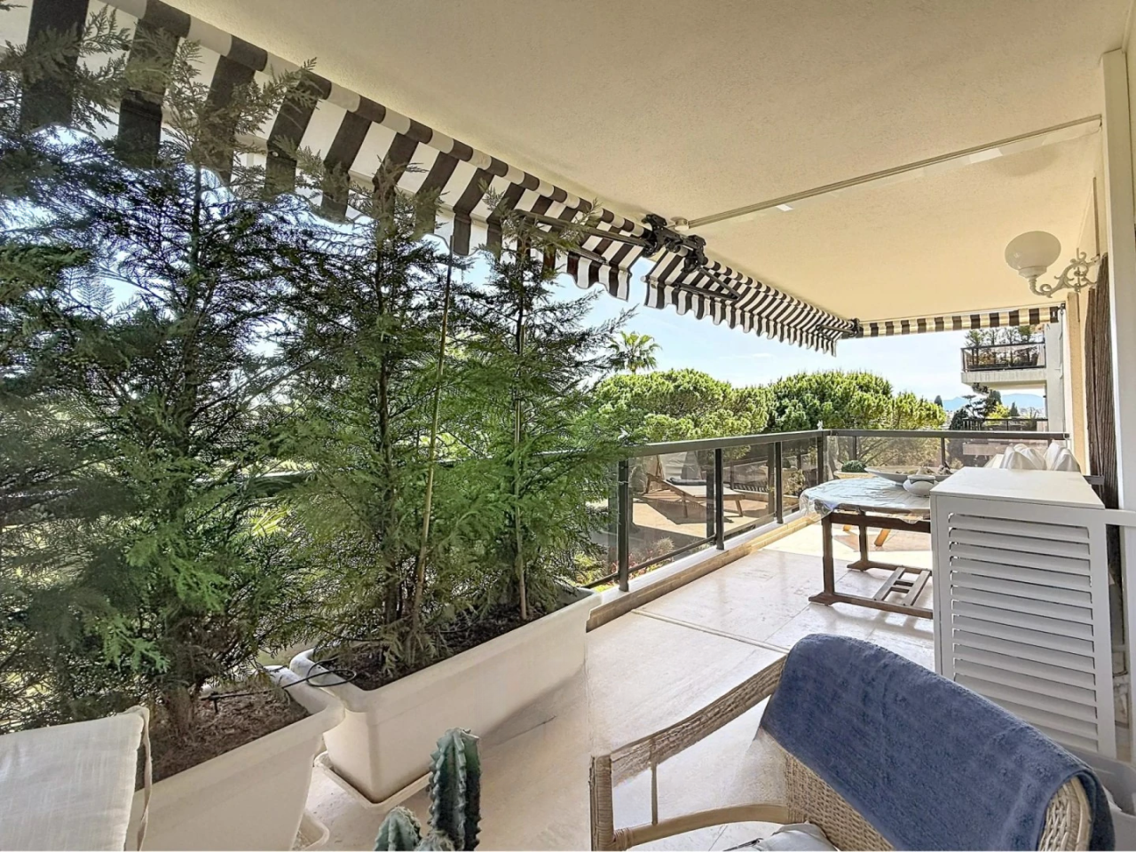 Flat in Cannes, France, 84 m² - picture 10