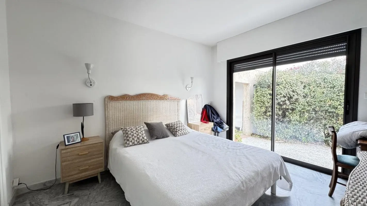 Flat in Cannes, France, 147 m² - picture 11