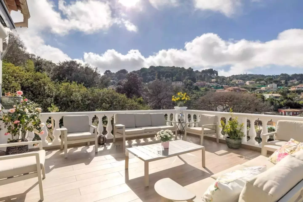 Flat in Cannes, France, 270 m² - picture 11