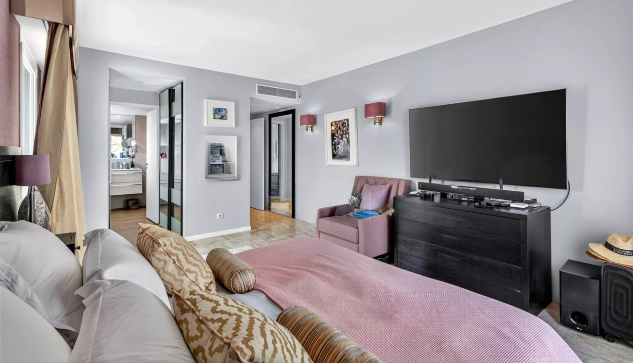 Flat in Cannes, France, 98 m² - picture 15