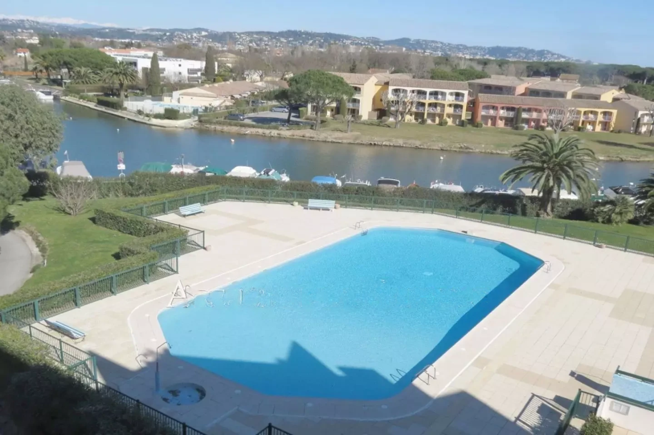 Flat in Cannes, France, 75 m² - picture 15