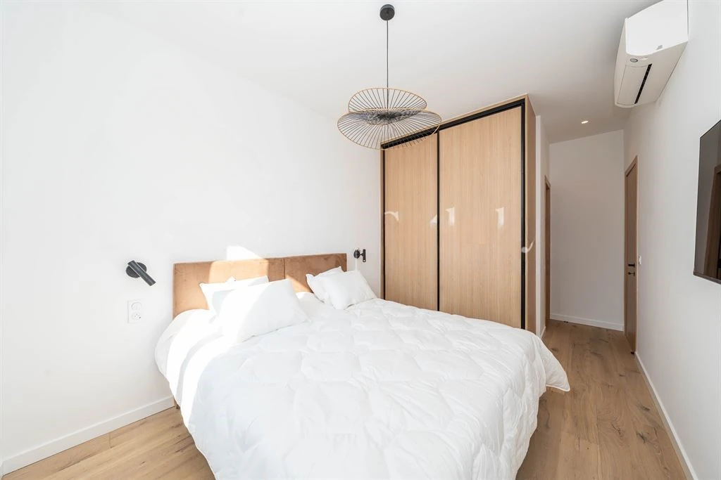 Flat in Cannes, France, 85 m² - picture 15