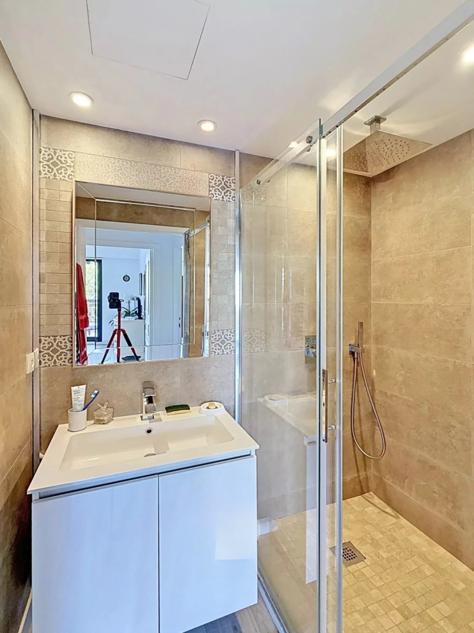 Flat in Cannes, France, 74 m² - picture 15
