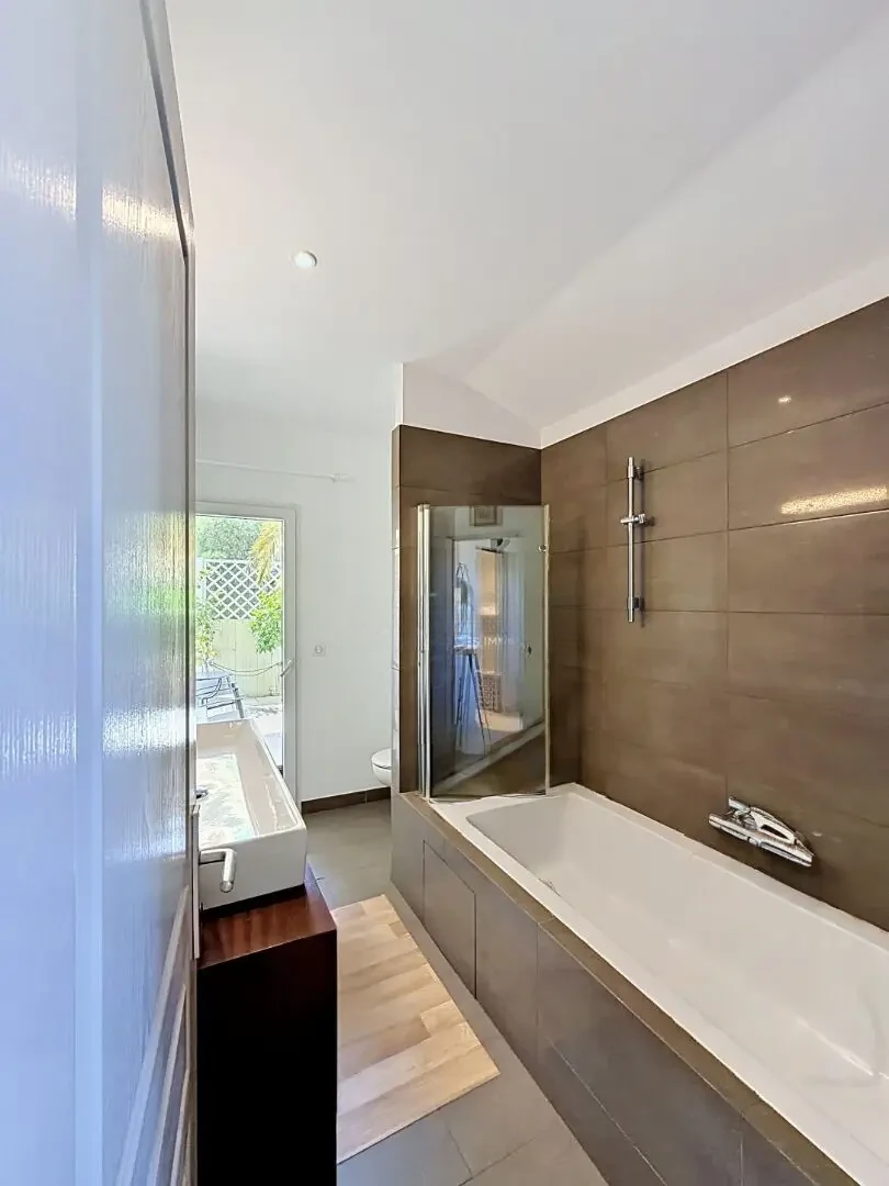 Appartamento a Cannes, Francia, 108 m² - foto 18