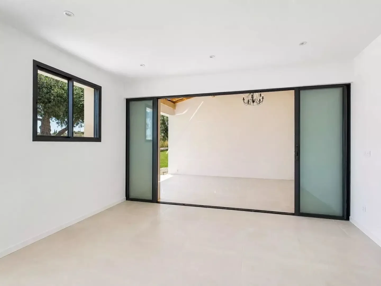 Flat in Cannes, France, 375 m² - picture 19