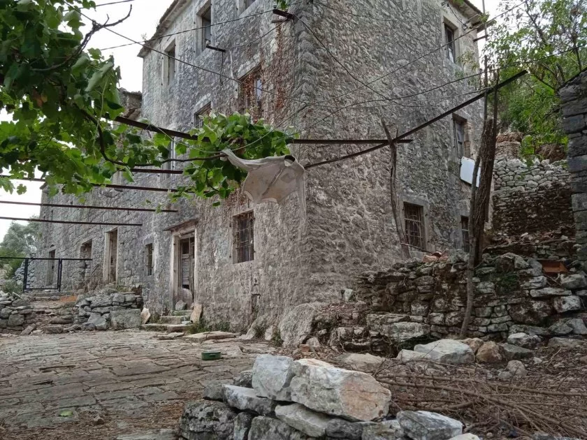 Reconstruction property in Stoliv, Montenegro, 62 m² - picture 4