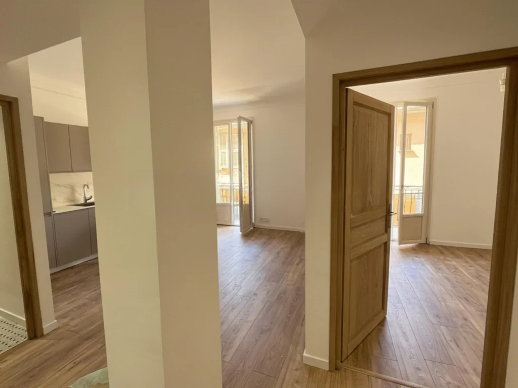 Appartement à Saint-Roman, Monaco, 69 m² - image 2