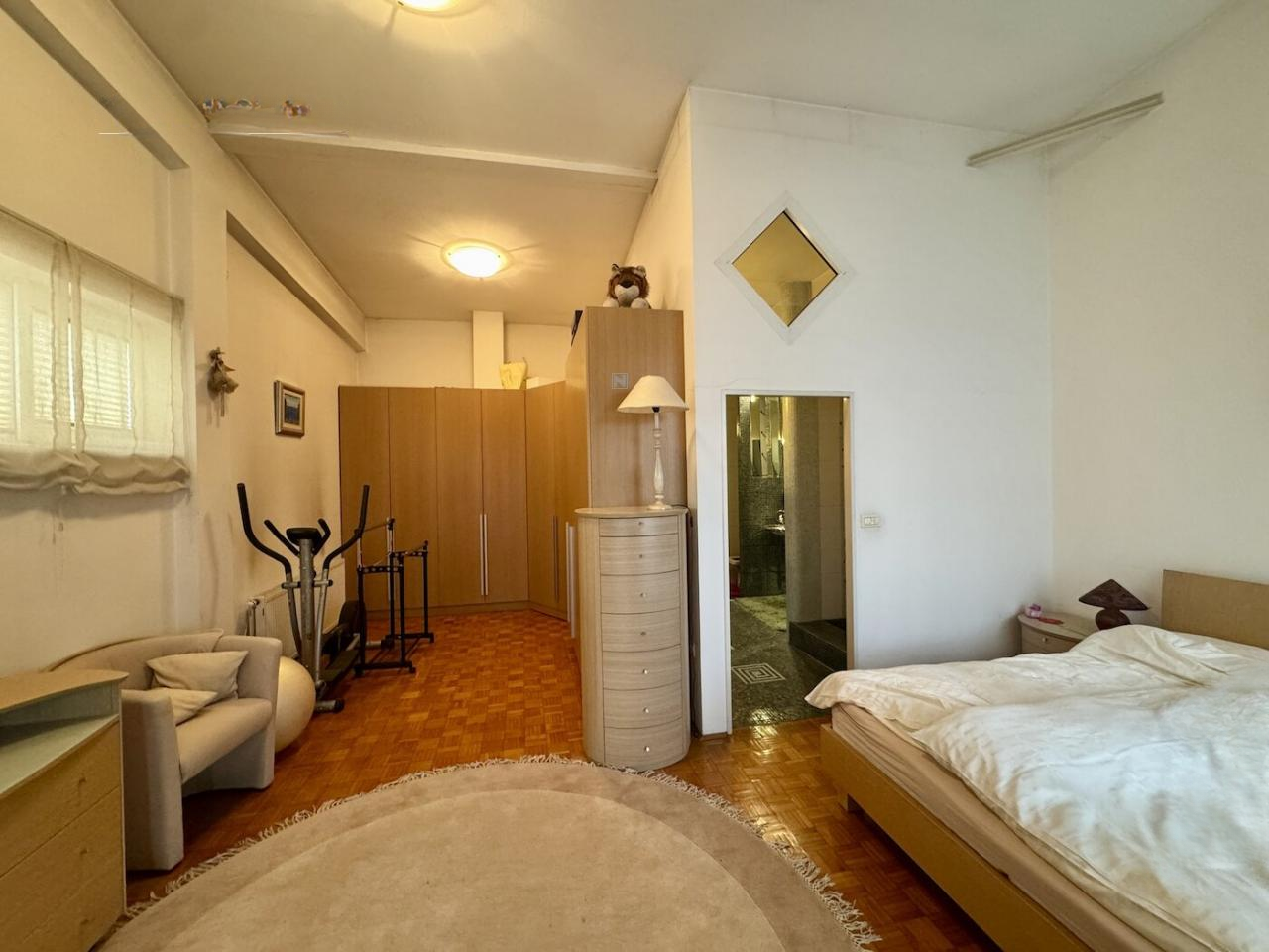Piso en Liubliana, Eslovenia, 205 m² - imagen 15
