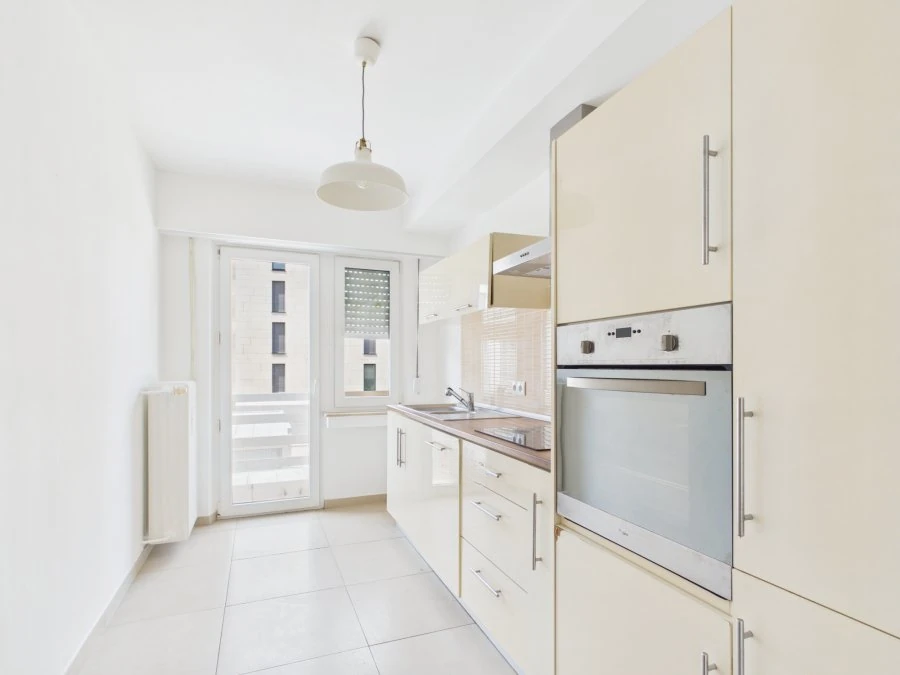 Flat in Luxembourg, Luxembourg, 86 m² - picture 1