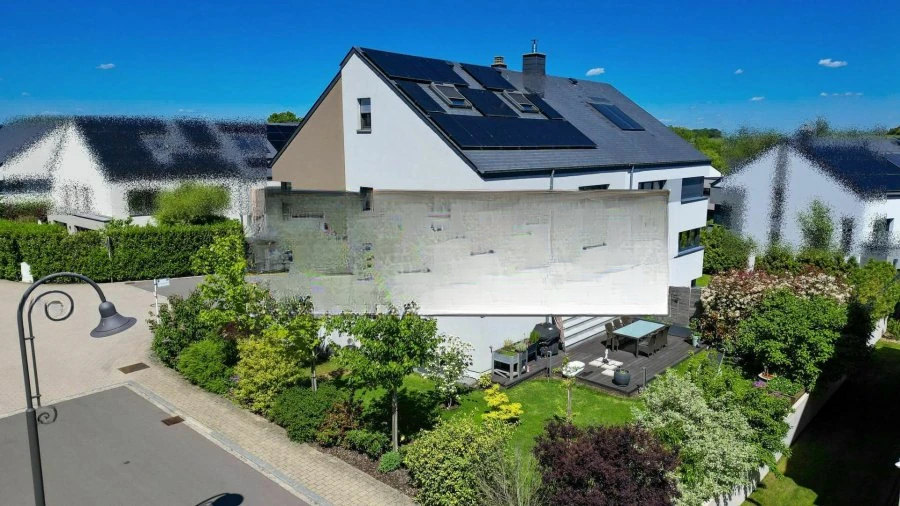 House in Luxembourg, Luxembourg, 196 m² - picture 1