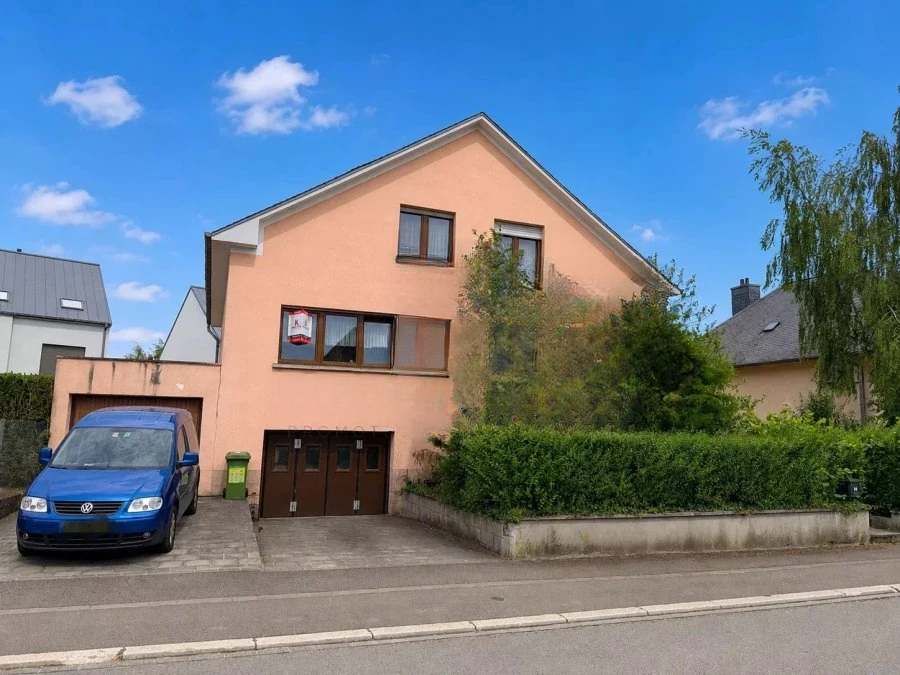 House in Luxembourg, Luxembourg, 164 m² - picture 1