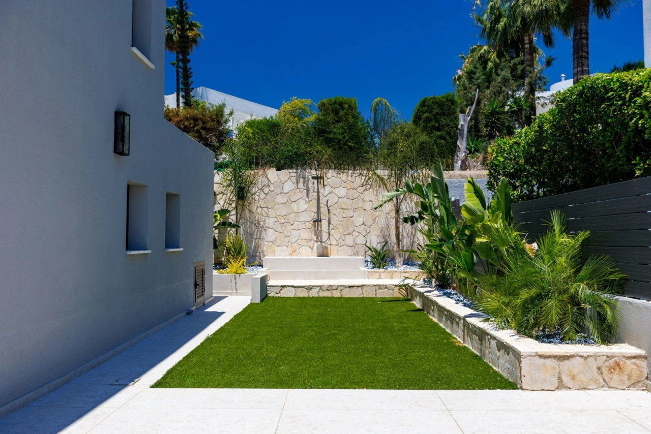 Maison à Germasogeia, Chypre, 240 m² - image 4