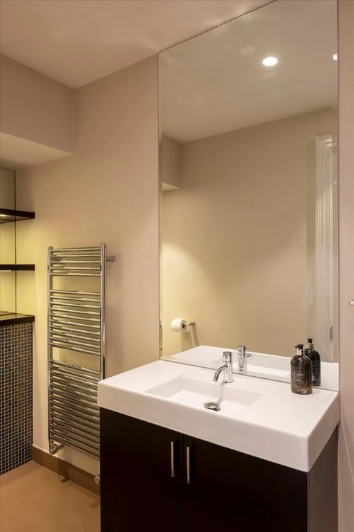 Piso en Londres, Reino Unido, 220 m² - imagen 7
