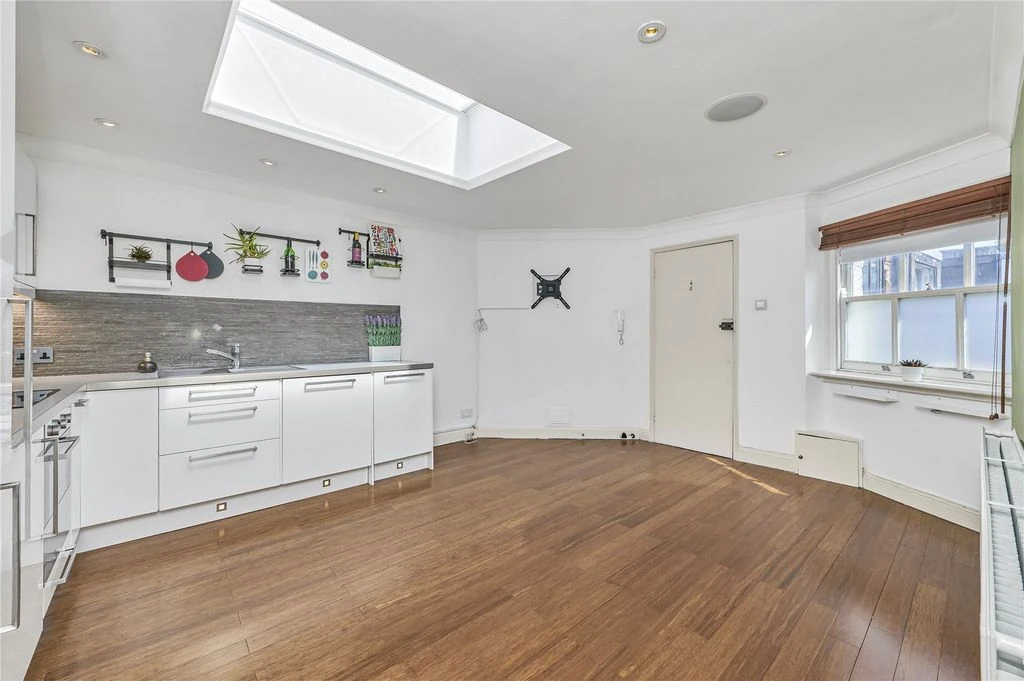 Flat in London, United Kingdom, 37 m² - picture 7