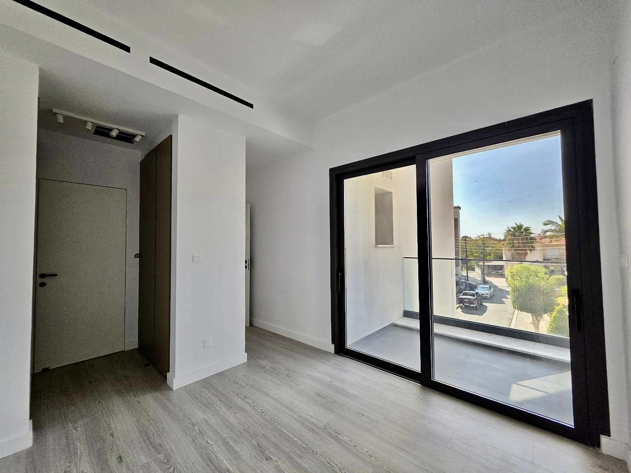 Flat in Mesa Geitonia, Cyprus, 92 m² - picture 7